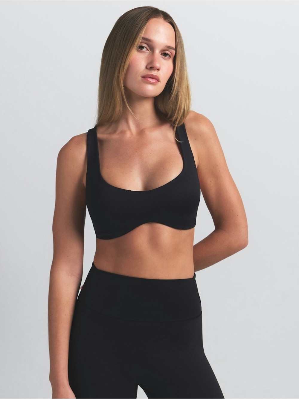 Nike SKIMS Matte Shaped Bottom Scoop Bra NWT Size M in Obsidian SOLD OUT ONLINE